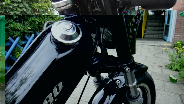 nieuwe tankdop.jpg (273.07 KiB) 12524 keer bekeken nieuwe tankdop.jpg