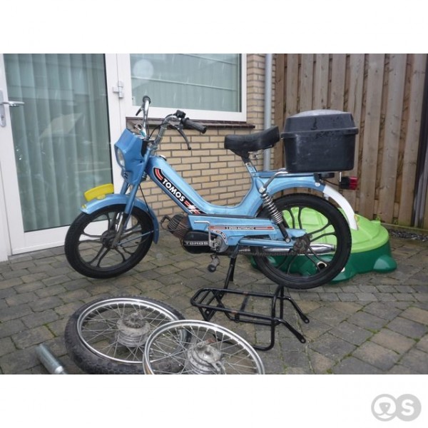 tomos blauw.jpg (76.23 KiB) 7579 keer bekeken tomos blauw.jpg